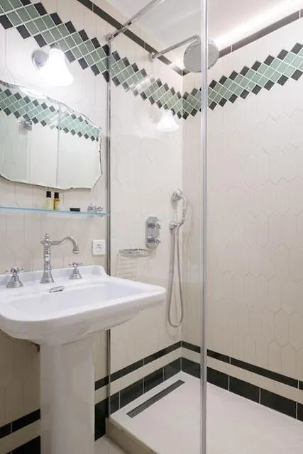 Hotel Boileau 3*